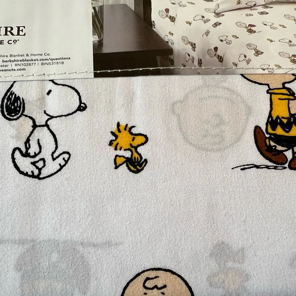 Berkshire Blanket Twin Peanuts Sheet Set